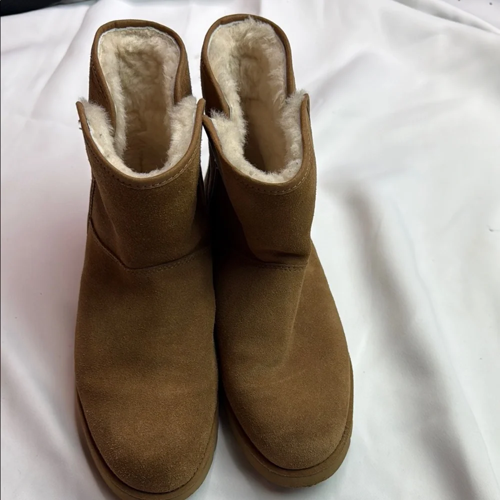 UGG Cory II Genuine Shearling Lined Chestnut Suede‎ Boots